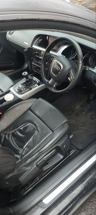 Vând Audi A5 anul 2011