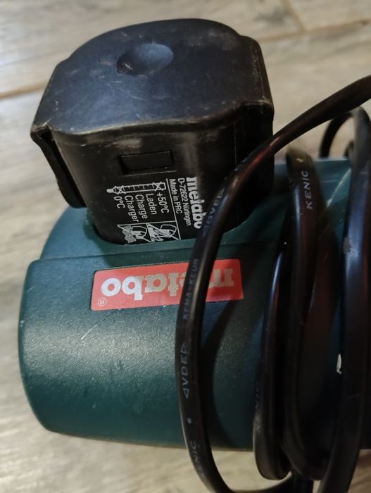 Mașina Bosch 18 v