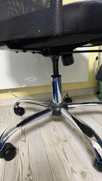 Офис стол за компютър