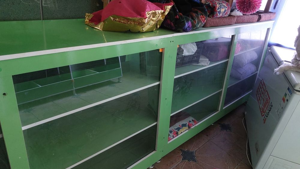 Магазинга мебел сотилади