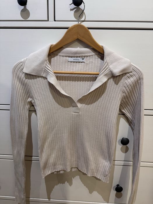 Бежова блуза на Reserved