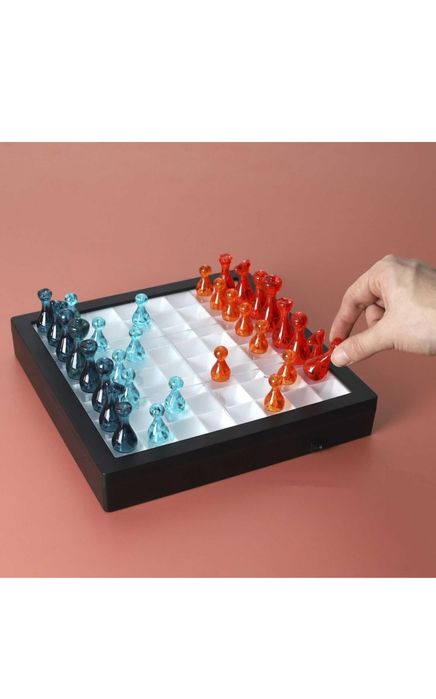 Set joc de sah iluminat LED, Piese incluse