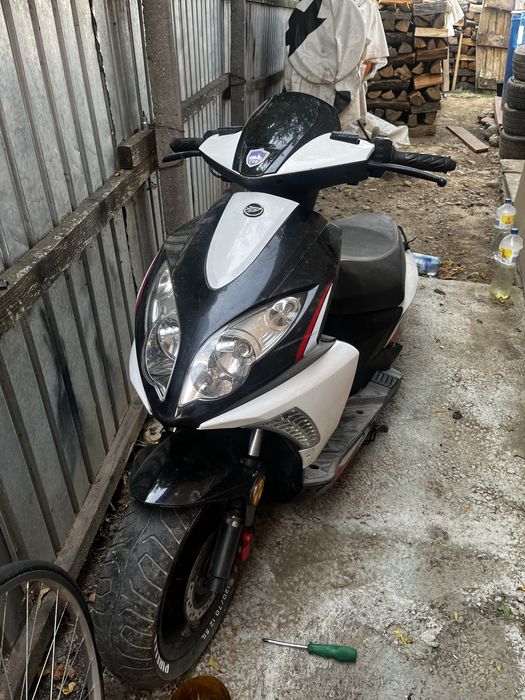 Vand cadeu de scuter , scuter 2022