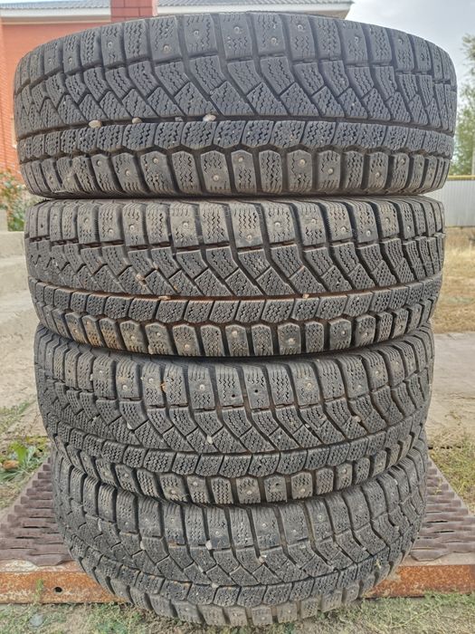 Продам зимние шины р 15 185/65/15