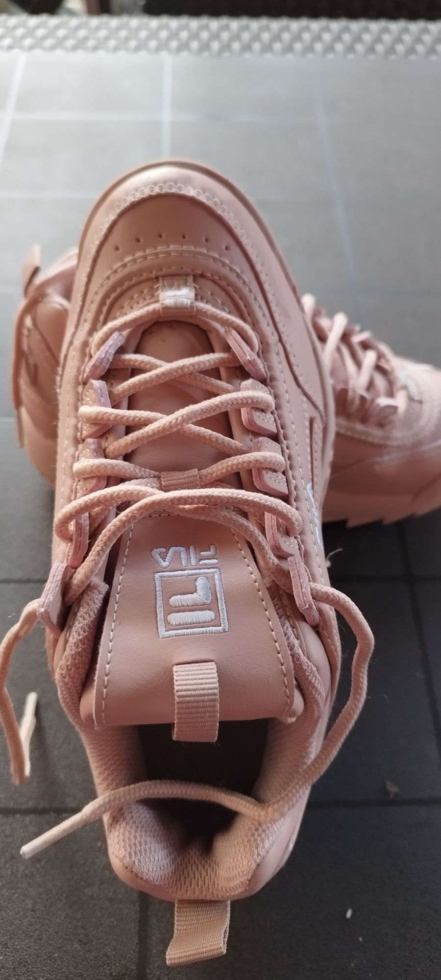 Vând Fila Disruptor