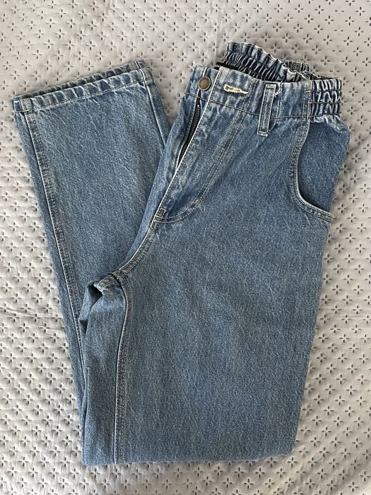 Женские джинсы