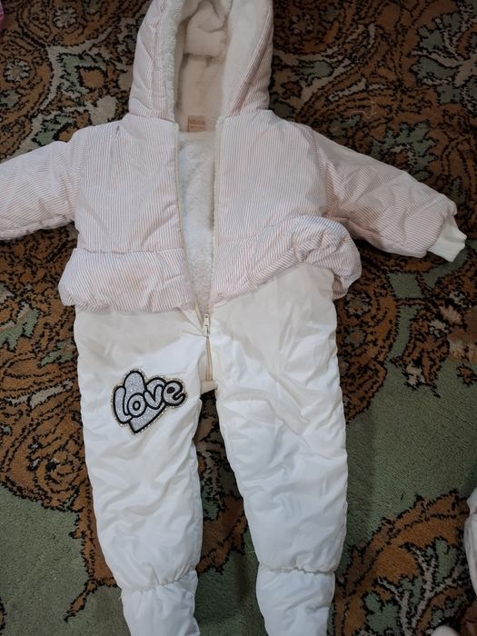 Продам детские комбинезоны в отличном состоянии