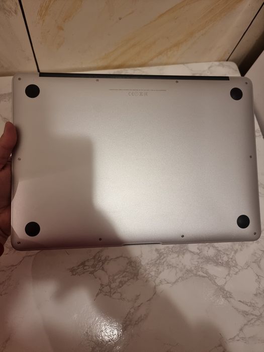 Vand Macbook Air 13,3 inchi 2015,stare excelenta