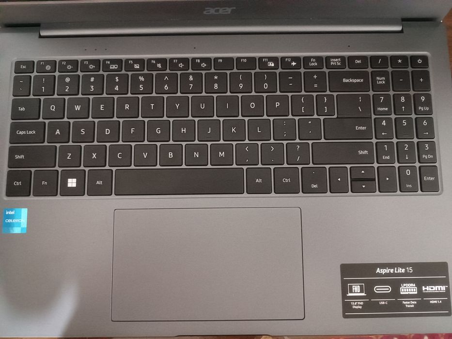 Acer aspire lite 15 noutbuki karobka dakimenti bor