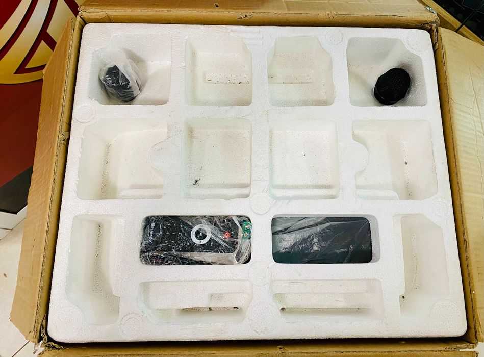 НОВА !!! Караоке колона Meirende MR-1810 18" 2-микрофона