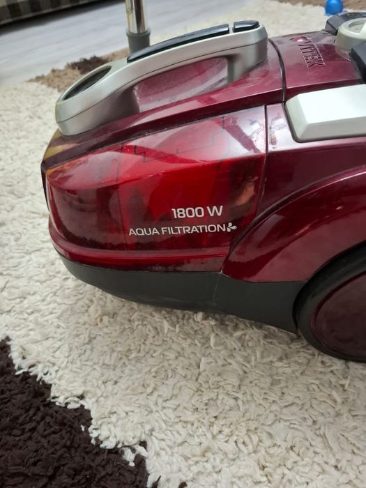 Пылесос в рабочем состоянии 7000