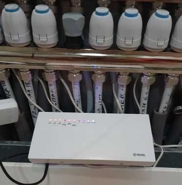 Centru comanda incalzire pardoseala, cu fir, 8 zone, CCT-10