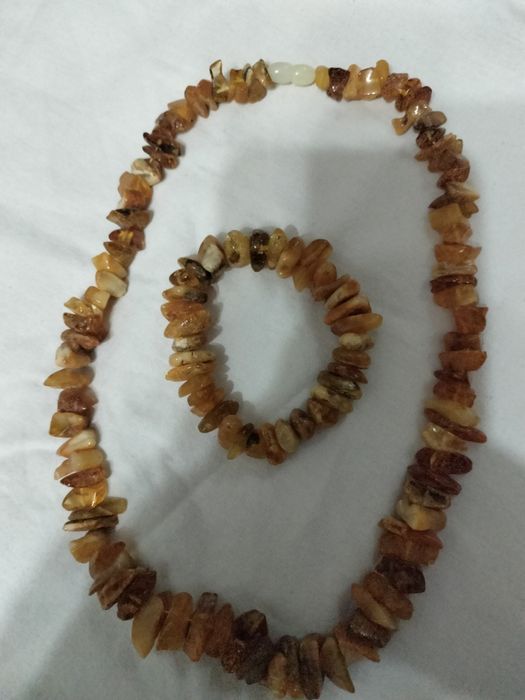 Янтарные бусы и браслет