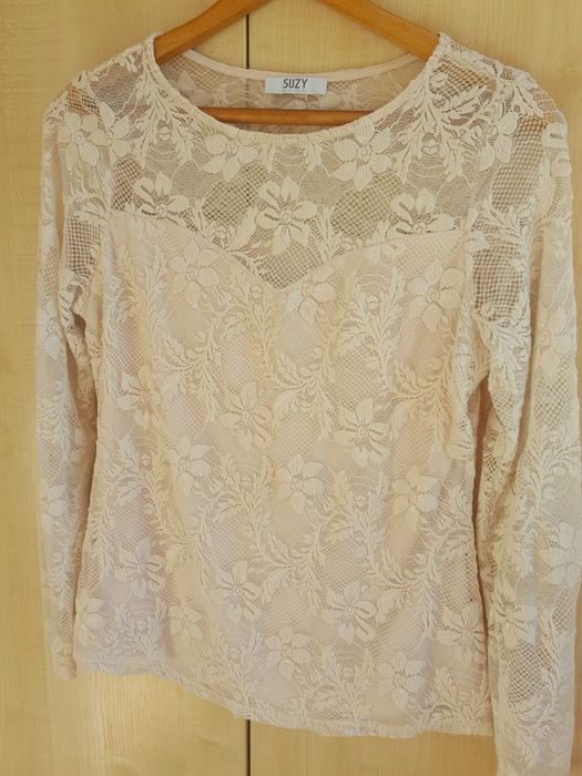 Дамска блуза за официални поводи и за ежедневието.