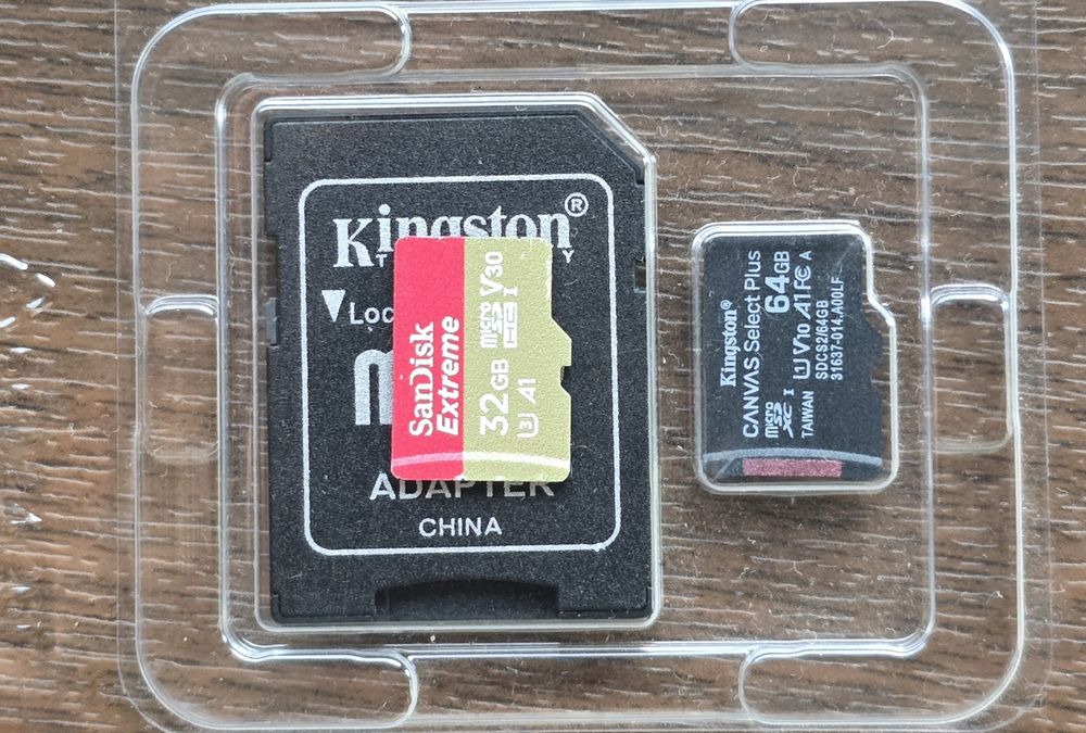 Vand GoPro Hero11 Black cu multe accesorii impecabil(NU DJI, Insta360)