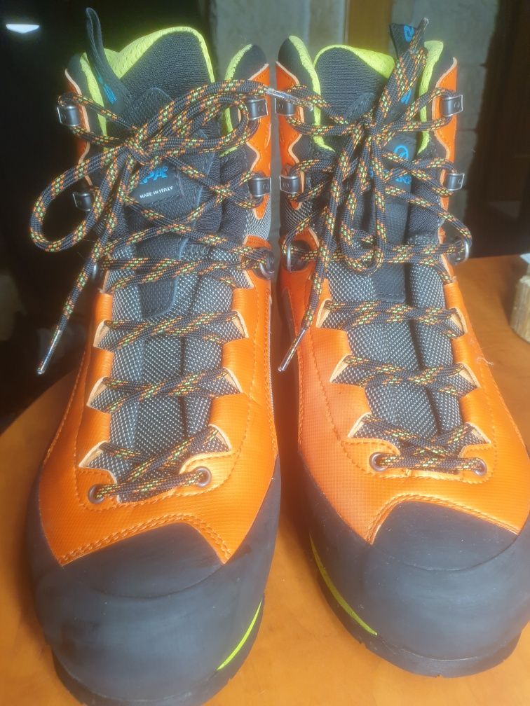 Bocanci munte SCARPA Charmoz HD