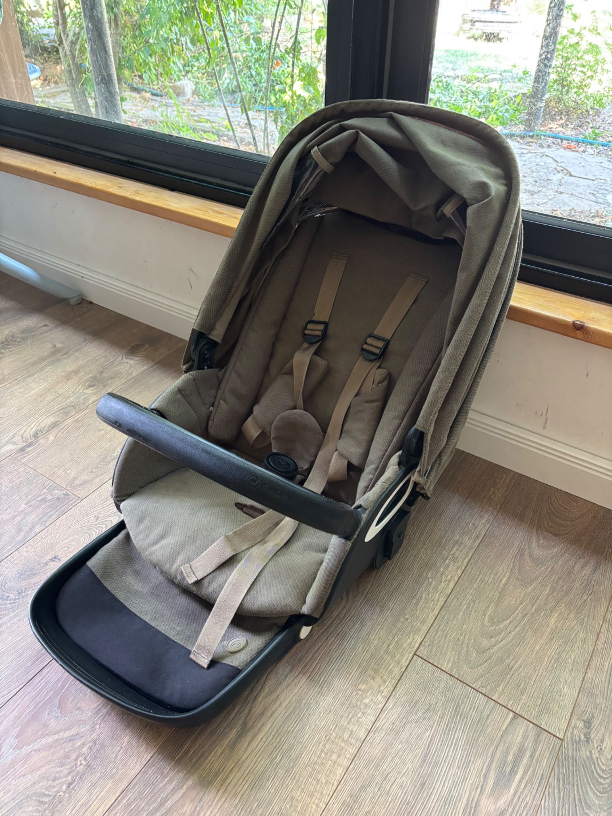 Лятно столче за количка Cybex и столче за кола Cybex Silver
