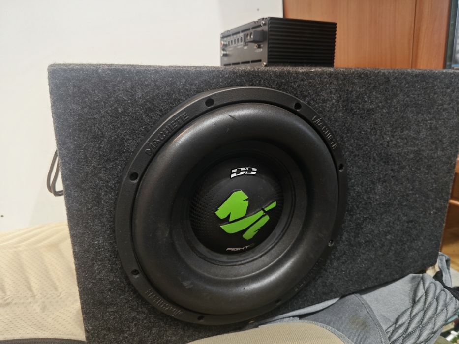 Продам сабвуфер Deaf Bonce Machete