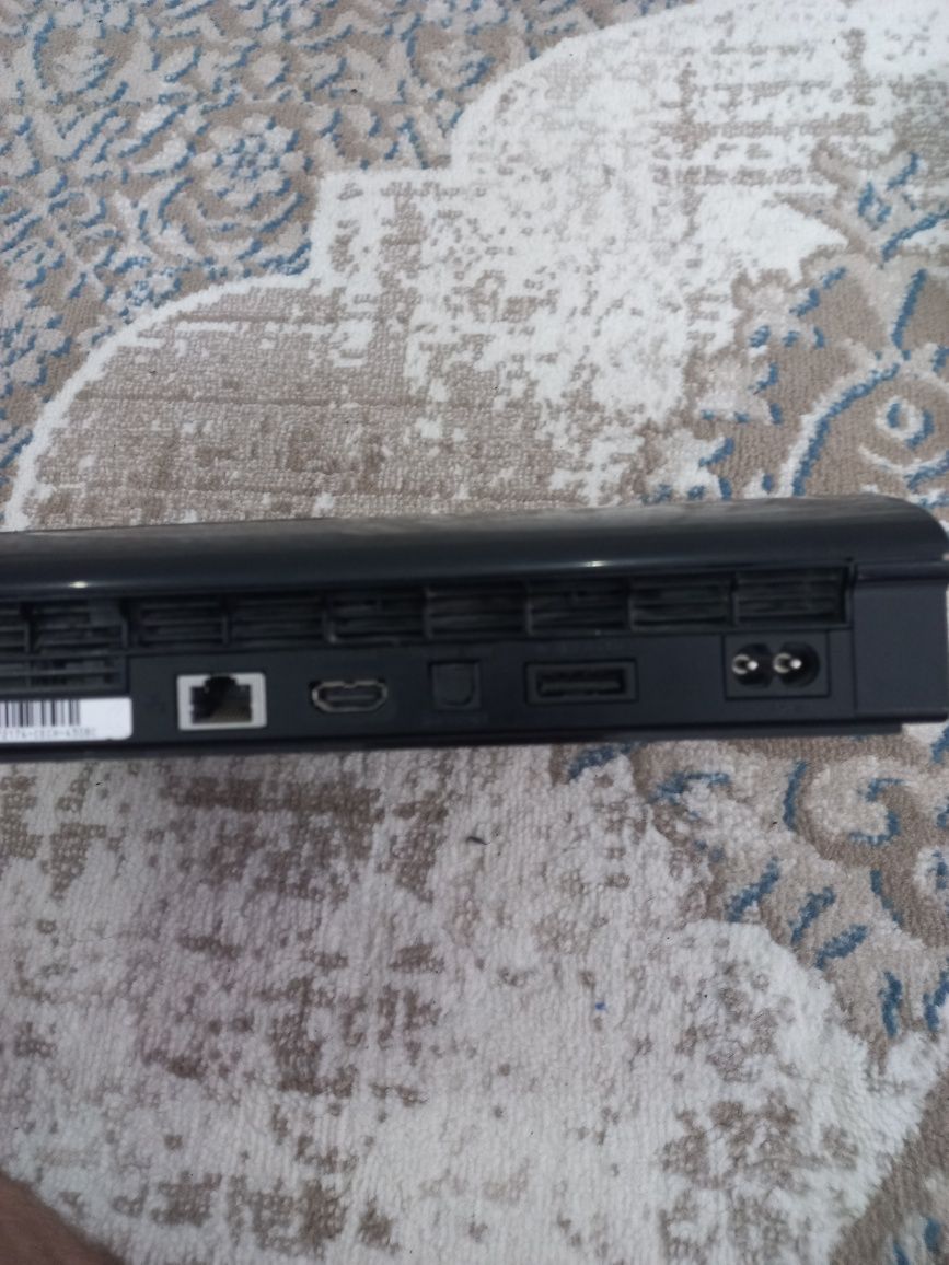Pleystation 3 super slim