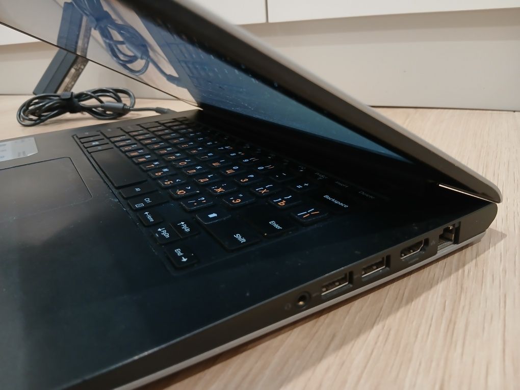 Продаю Dell Inspiron 14