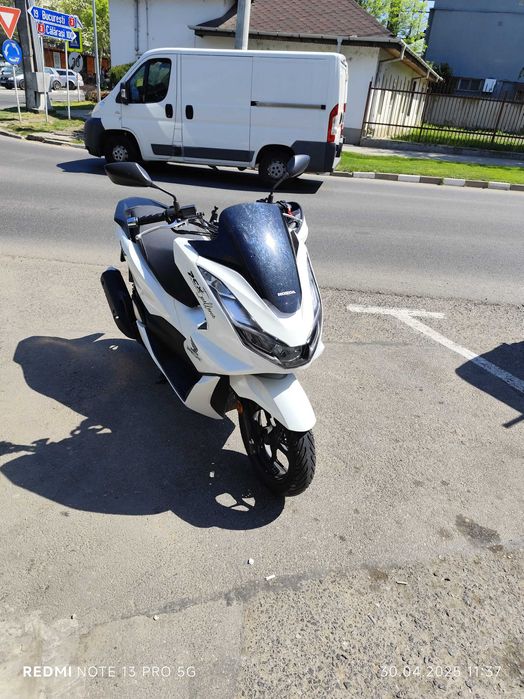 Scuter Honda PCX 2023 garanție 2ani 1180 km