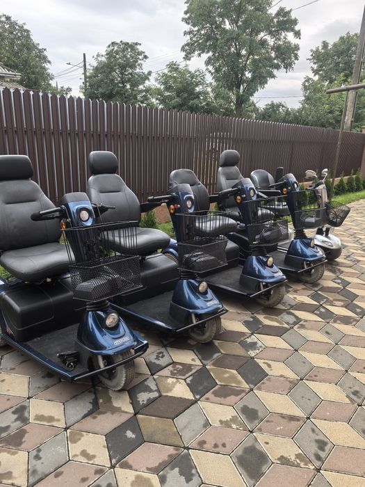 Vând scuter electric, triciclu, căruț, cărucior bătrâni