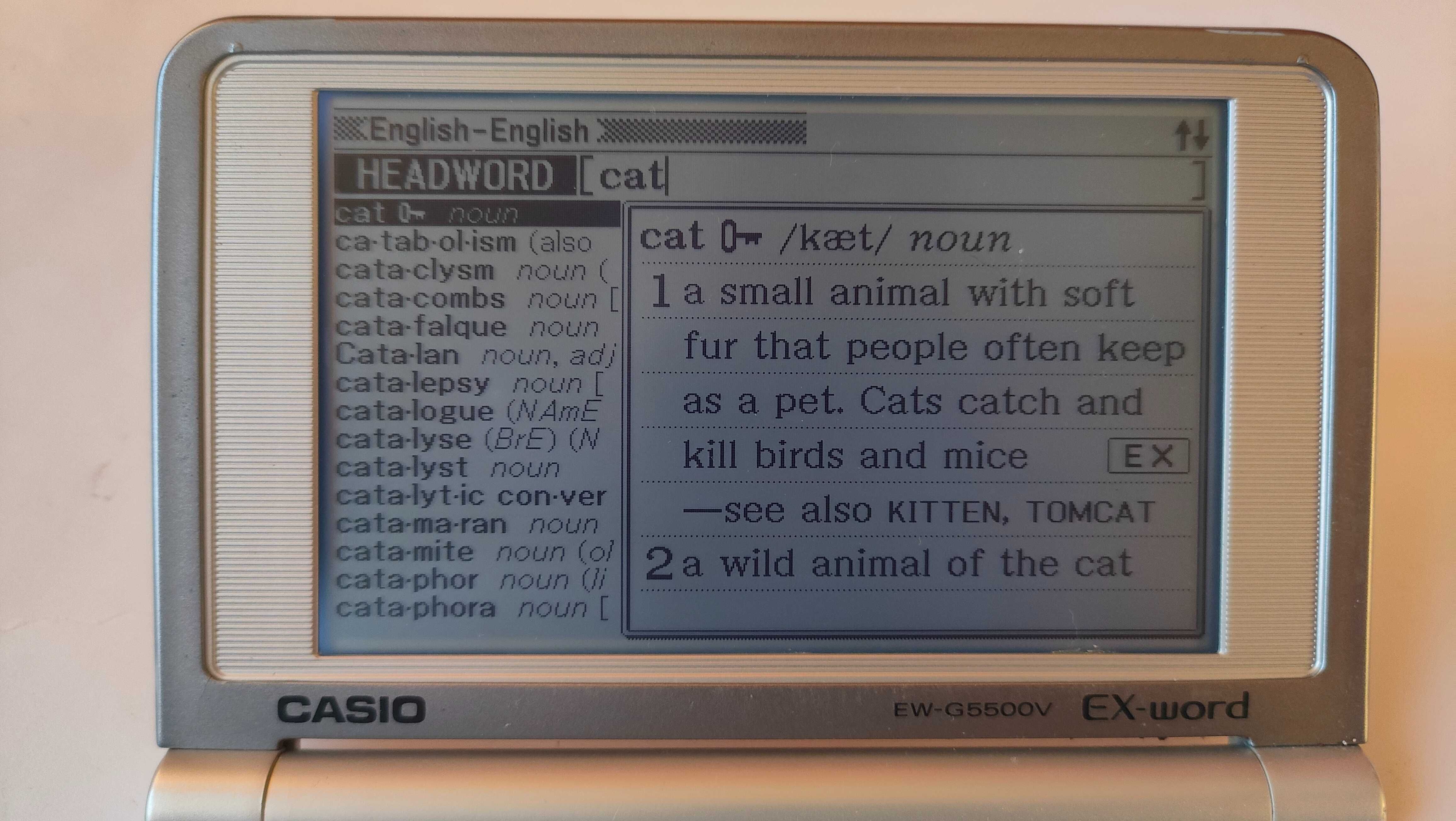 Casio EX-word EW-G5500V електронен речник, с вграден оксфордски речник