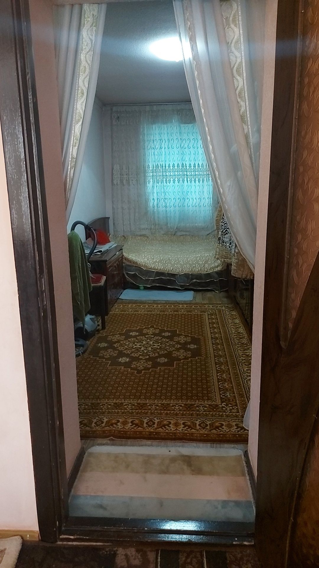 Срочно Дёшева Продаётся дом в центре  ХИШРАВе