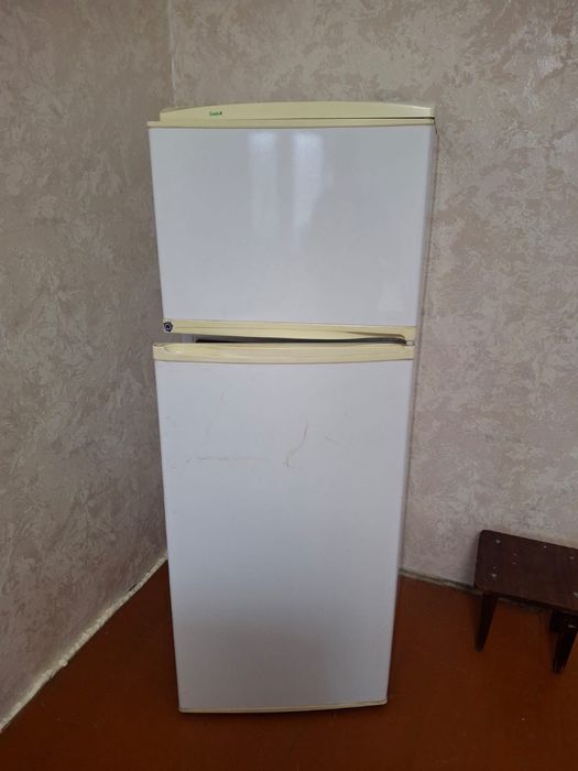 Продаю холодильник в хорошем рабочем состоянии.