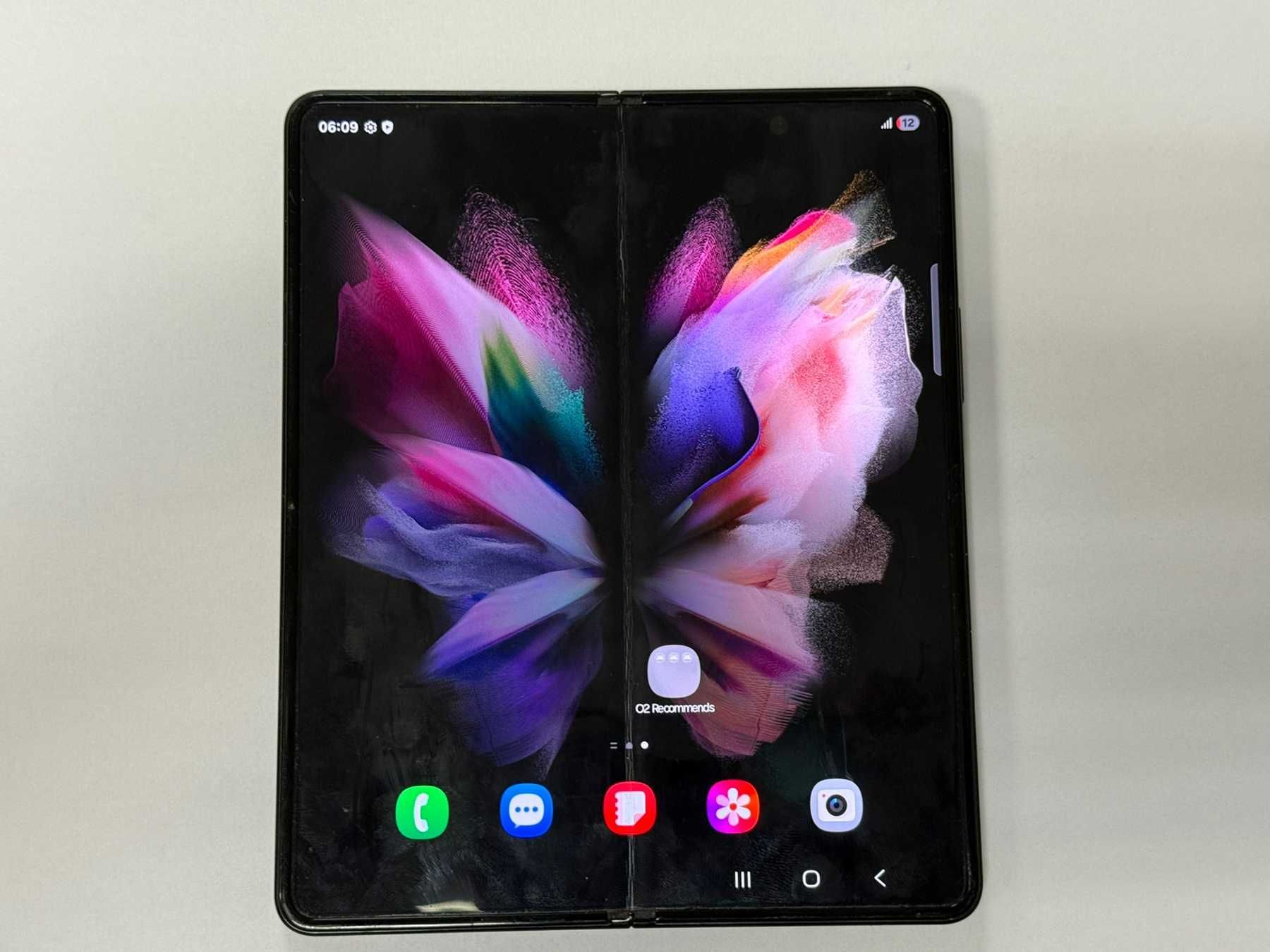 *** Като Нов *** Samsung Z flip 3