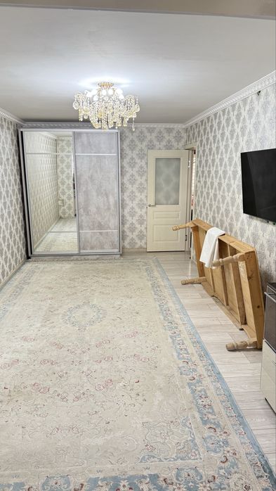 Срочно Срочно 2 бөлмелі үй сатылады.мкр дархан