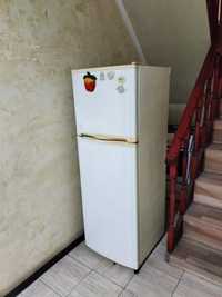 Холодильник двух камерный LG