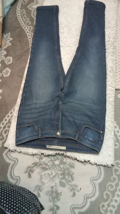 Продам мужские джинсы