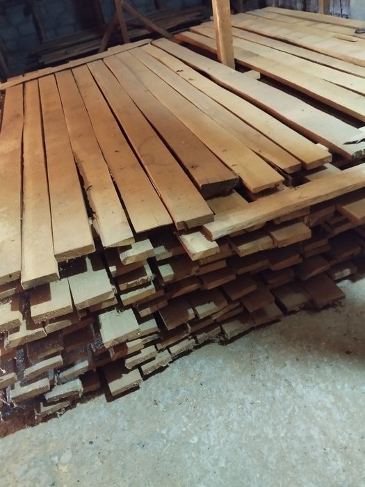 Vând cherestea de stejar uscata natural de 30 ani