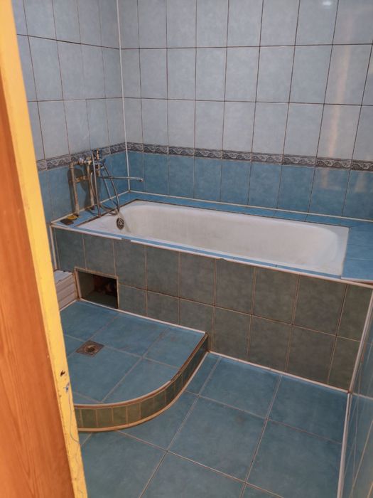 Srochno Do’stlik 2 da 5 xonali 127 kvadrat xonadon sotiladi