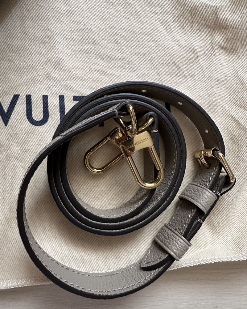 Louis Vuitton pm noua cu factura