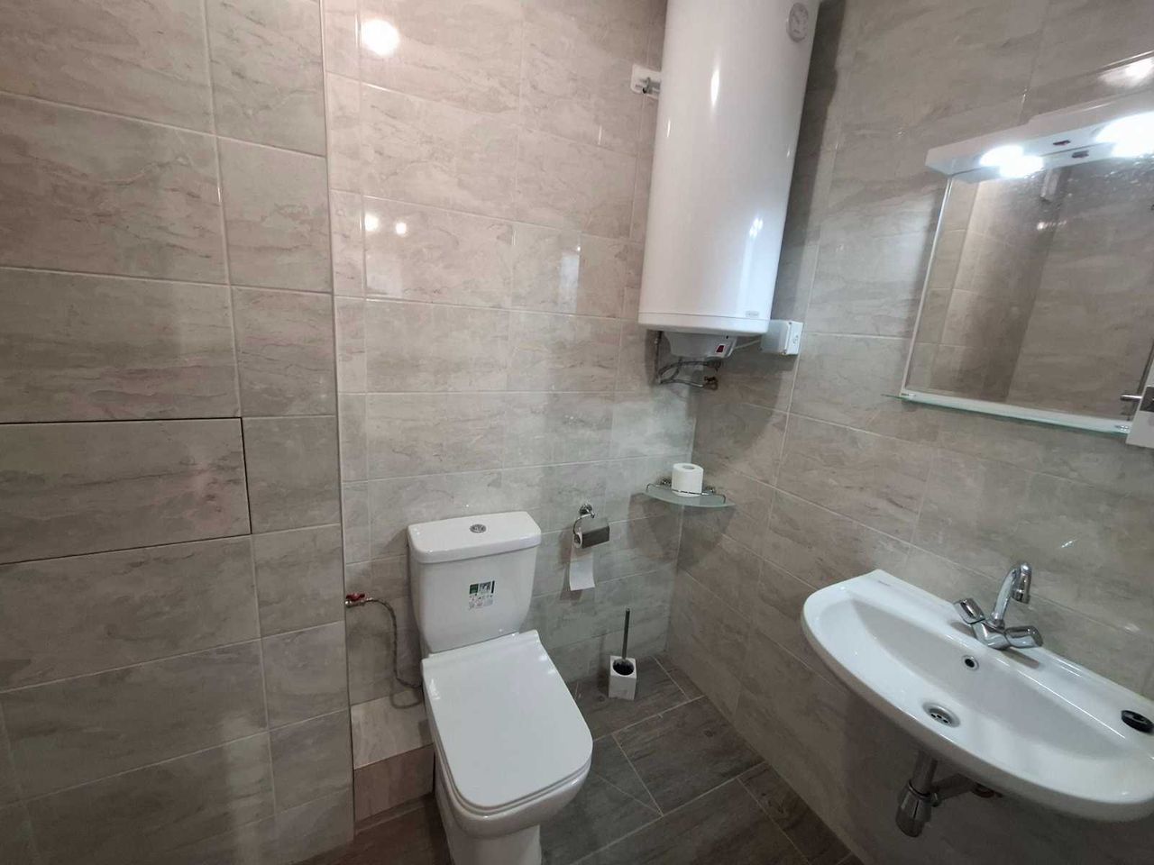 Дава се под наем Двустаен апартамент в София, Гео Милев - 62 кв.м за 561 € - Снимка #7