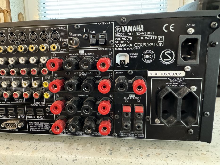 Yamaha RX-V3800 Качествен ресивър