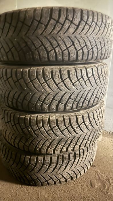 Продам зимнию резину на 16 мишлен