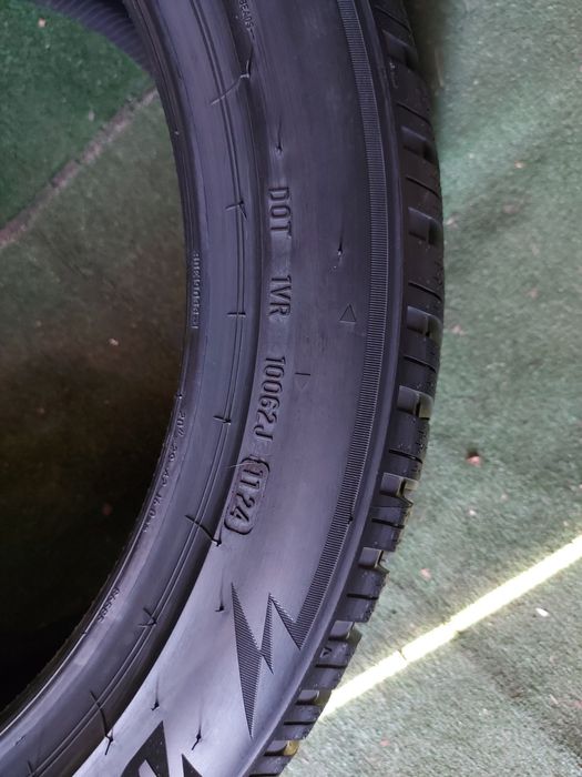 255 45 20 Bridgestone DOT 2024 iarna NOI