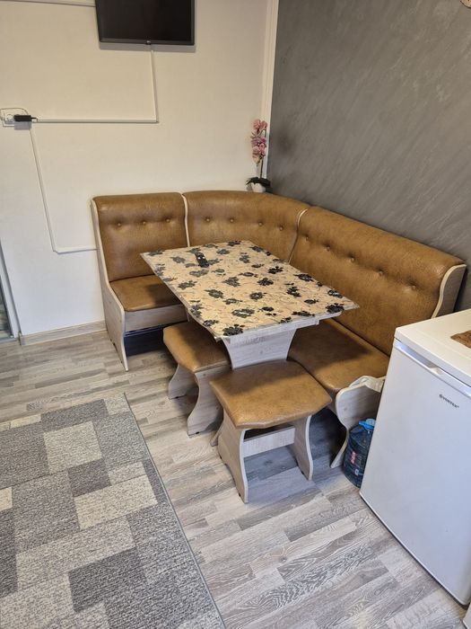 Vând apartament cu 4 camere