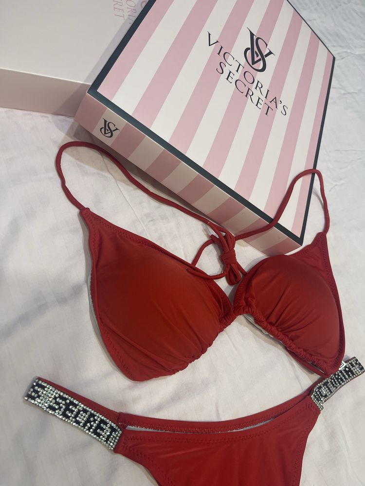 Costum de baie