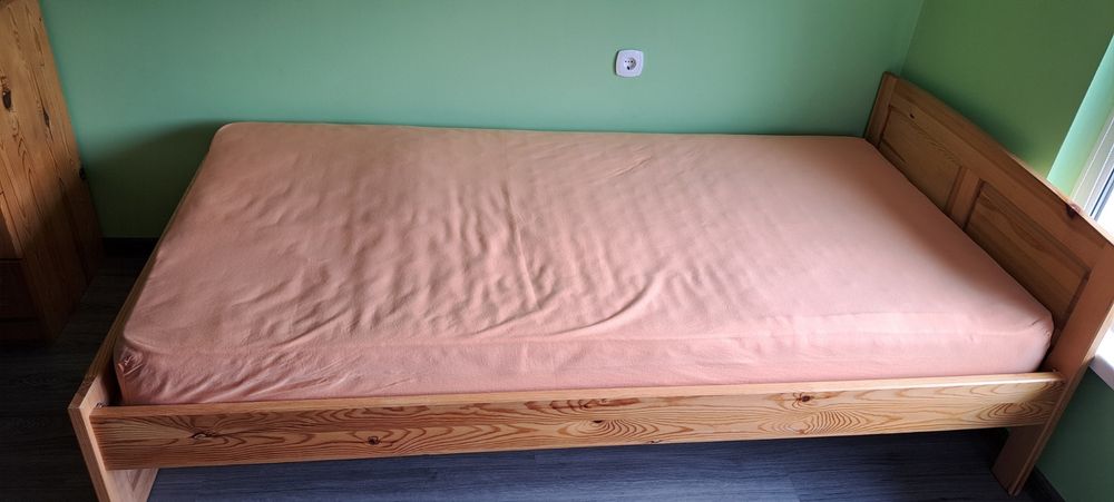 Единично дървено легло Чам