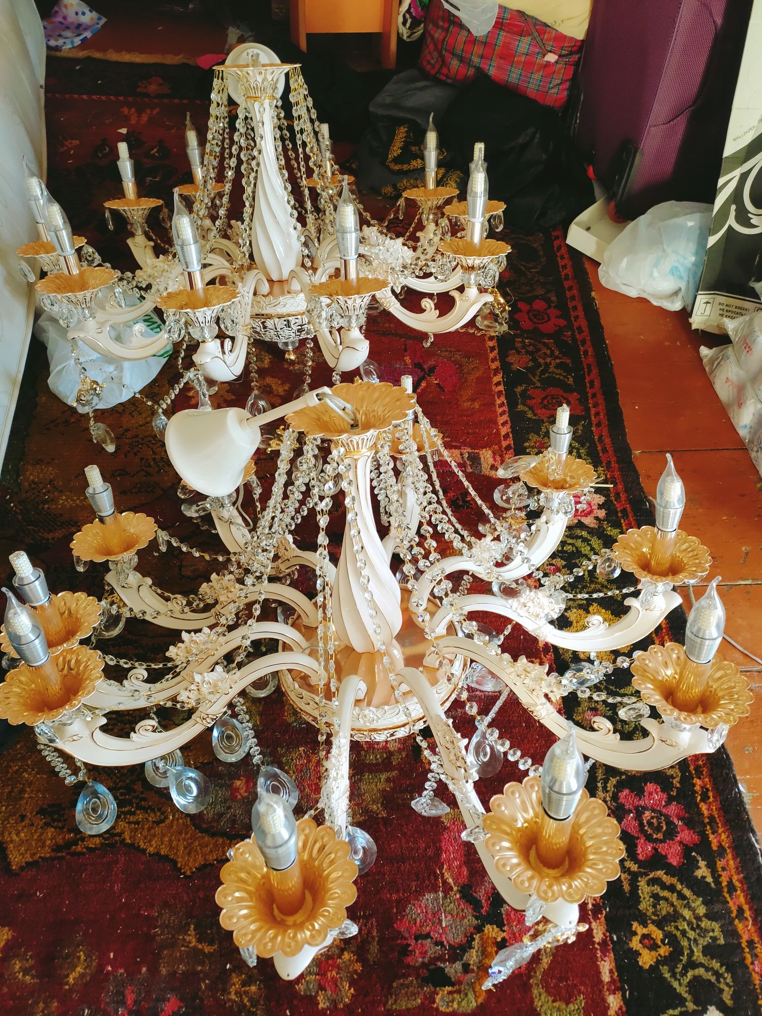 Продается ЛЮСТРА , в хорошем состоянии,