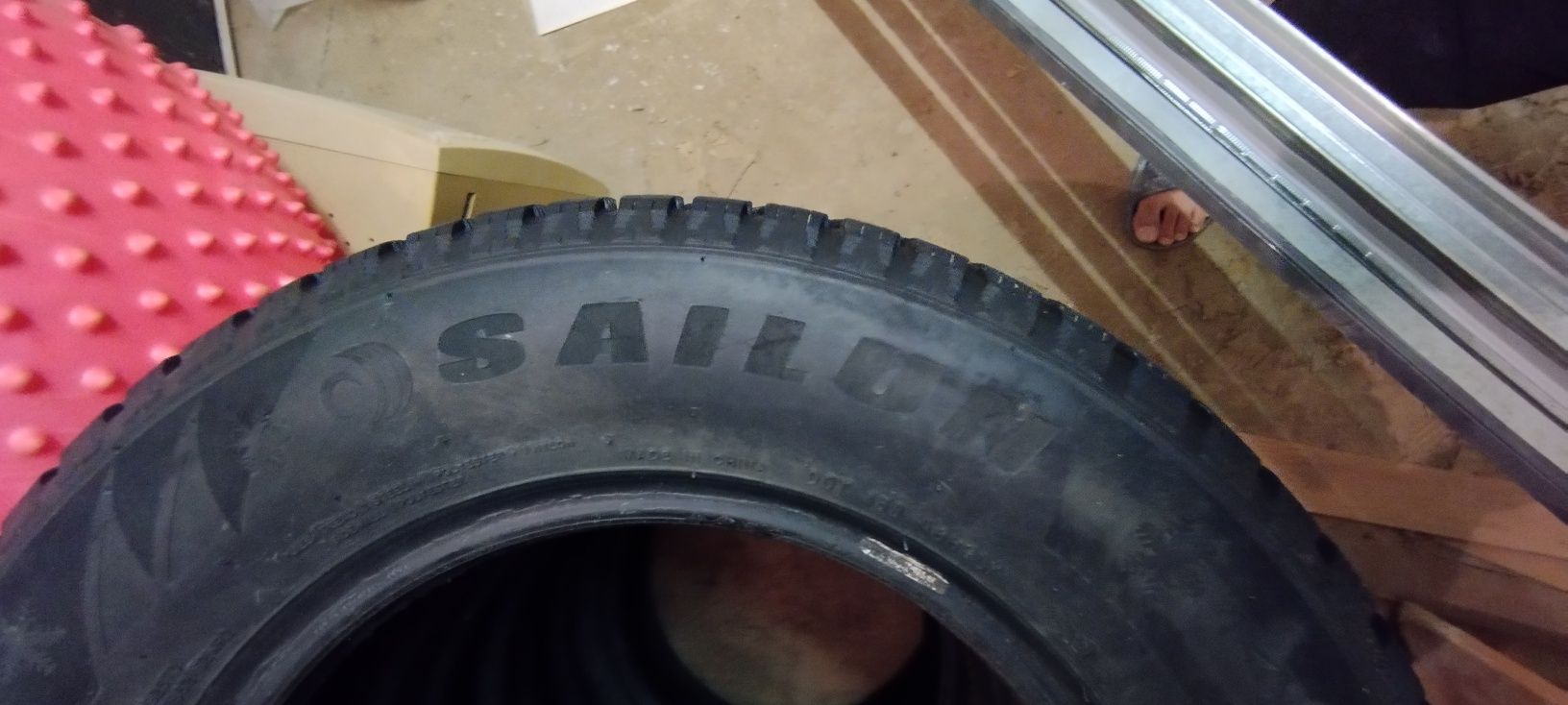 Продам зимние шины