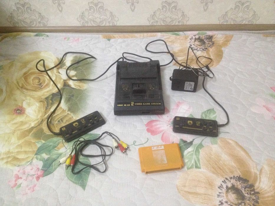 Игровая приставка Dendy