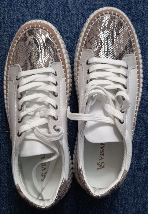 Pantofi noi din piele marimea 39