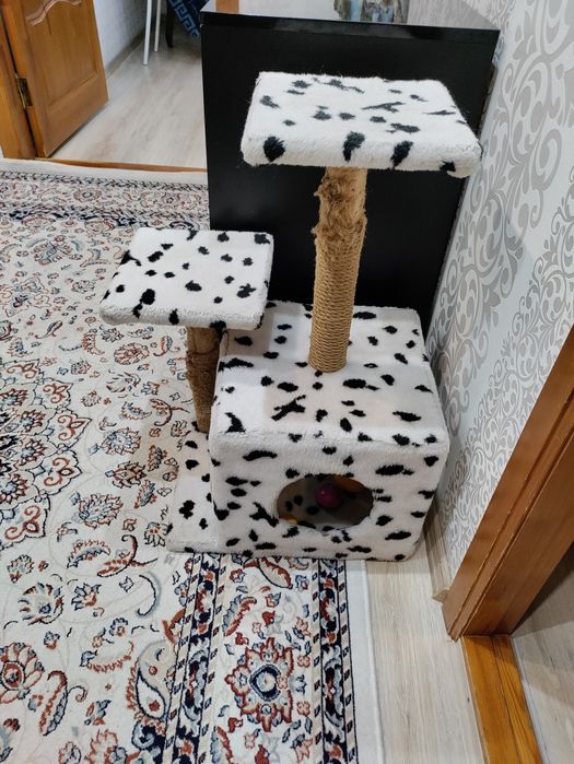 Продам кошачий домик