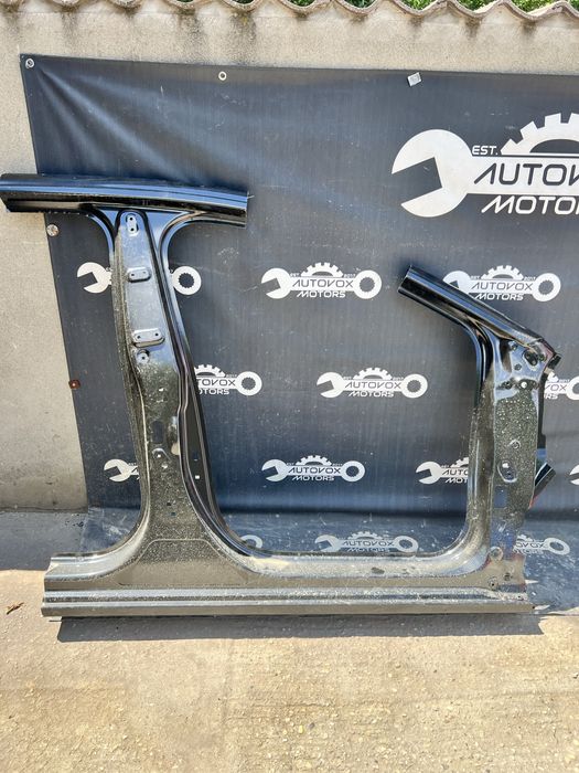 Prag dreapta stalp A si B Dacia Logan 3 an de la 2020