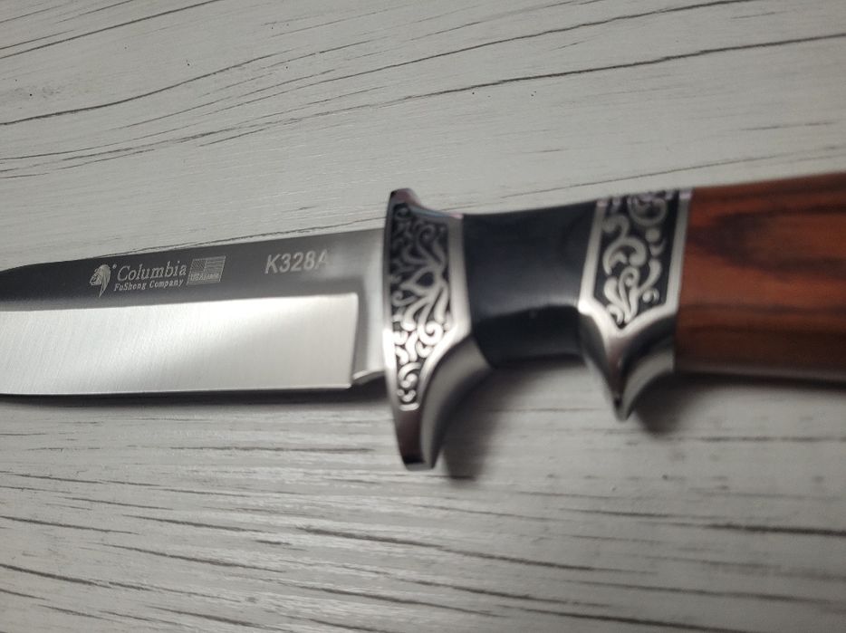 Cutit Vanatoare Columbia